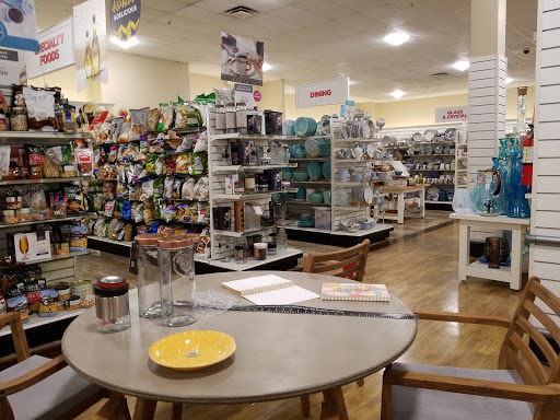 Department Store «HomeGoods», reviews and photos, 22940 Victory Blvd, Woodland Hills, CA 91367, USA