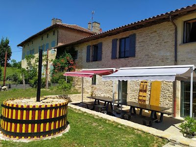 Les Puits Rouges à Verjon