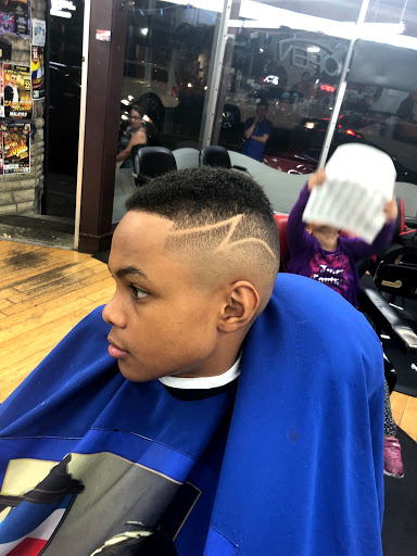 Barber Shop «Los Primos Barber Shop», reviews and photos, 136 Meridian St, East Boston, MA 02128, USA