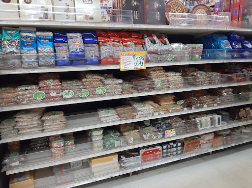 Supermarket «Sahar International Supermarket», reviews and photos, 4851 N Kedzie Ave, Chicago, IL 60625, USA