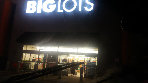 Discount Store «Big Lots», reviews and photos, 1699 River Oaks Dr, Calumet City, IL 60409, USA