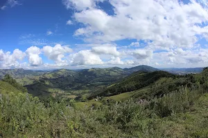 Pico Do Lobo Guará image