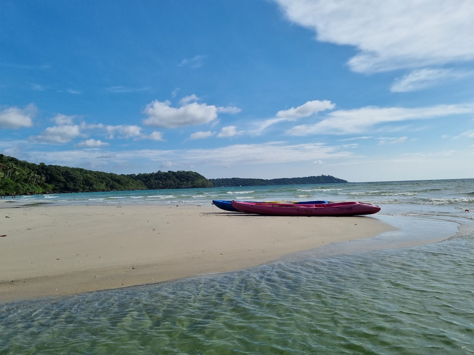 Photo de Khlong Yai Kee Beach - endroit populaire parmi les connaisseurs de la détente