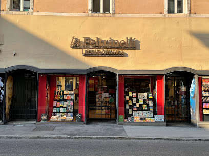 laFeltrinelli Books and Music