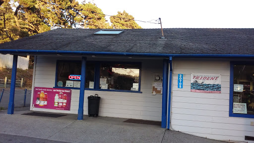 Grocery Store «Fort Ross Store», reviews and photos, 20705 CA-1, Jenner, CA 95450, USA