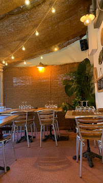 Atmosphère du Restaurant Coco Fuego à Saintes-Maries-de-la-Mer - n°2