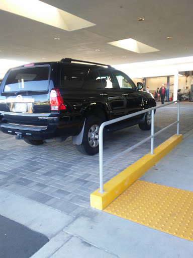 Toyota Dealer «Toyota Of Whittier», reviews and photos, 14577 Whittier Blvd, Whittier, CA 90605, USA