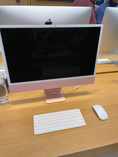 Computer Store «Apple Crabtree Valley Mall», reviews and photos, 4325 Glenwood Ave, Raleigh, NC 27612, USA