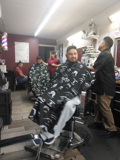 Barber Shop «Straight Blades Barbershop», reviews and photos, 2121 Pleasanton Rd, San Antonio, TX 78221, USA