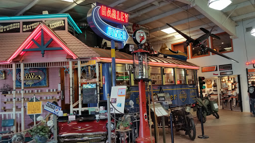 Harley-Davidson Dealer «South East Harley-Davidson», reviews and photos, 23105 Aurora Rd, Bedford Heights, OH 44146, USA