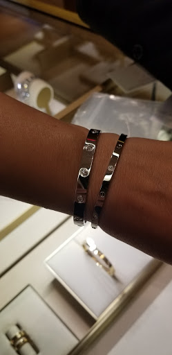 Jewelry Store «Cartier», reviews and photos, 370 N Rodeo Dr, Beverly Hills, CA 90210, USA