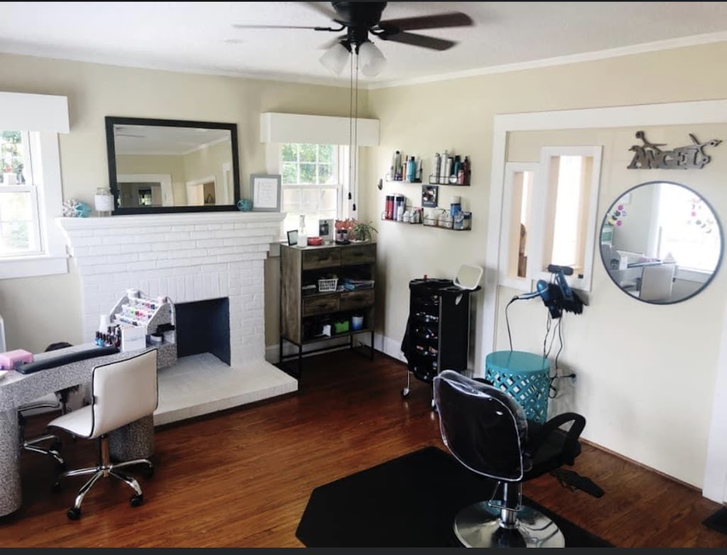 Paige’s Salon And Beauty Bar 28638