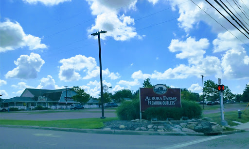 Shopping Mall «Aurora Farms Premium Outlets», reviews and photos, 549 S Chillicothe Rd, Aurora, OH 44202, USA