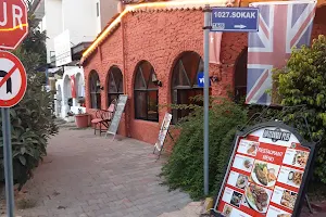 Britannia restaurant bar image