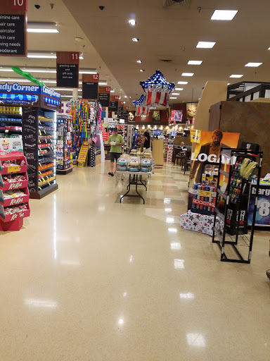 Grocery Store «Safeway», reviews and photos, 1550 N Pacific Hwy, Woodburn, OR 97071, USA