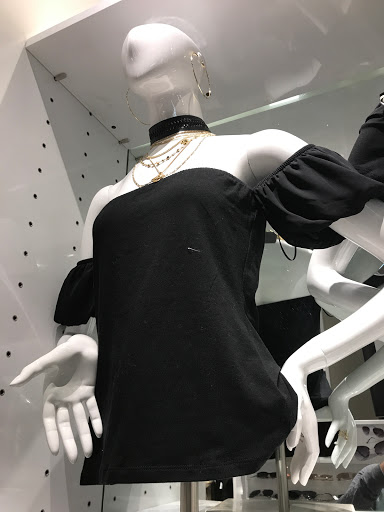 Clothing Store «Express», reviews and photos, 6847 Springfield Mall, Springfield, VA 22150, USA