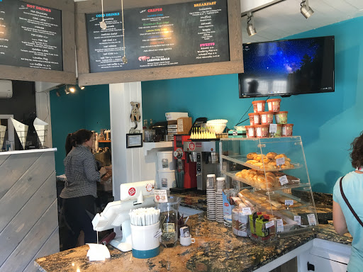 Cafe «Coffee Hound Coffee Bar», reviews and photos, 27 Main St B, Bar Harbor, ME 04609, USA