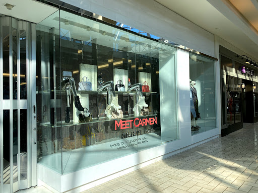 Fashion Accessories Store «Michael Kors», reviews and photos, 8042 Tysons Corner Center, Tysons, VA 22102, USA