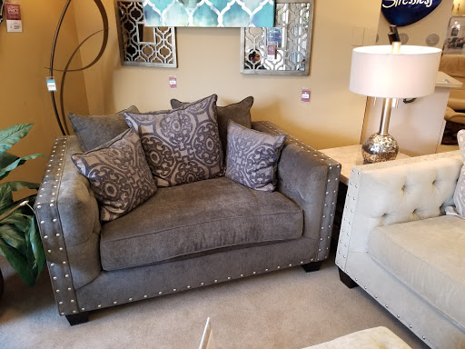 Furniture Store «Raymour & Flanigan Furniture and Mattress Store», reviews and photos, 275 Glen Cove Rd, Carle Place, NY 11514, USA