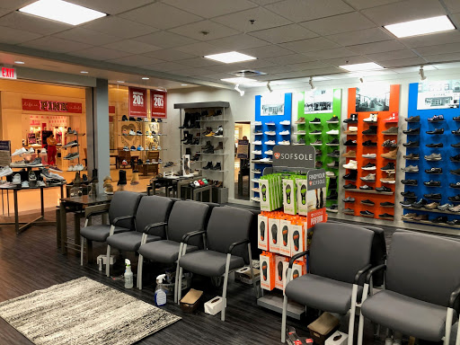 Shoe Store «Tradehome Shoes», reviews and photos, 3902 13th Ave SW, Fargo, ND 58103, USA