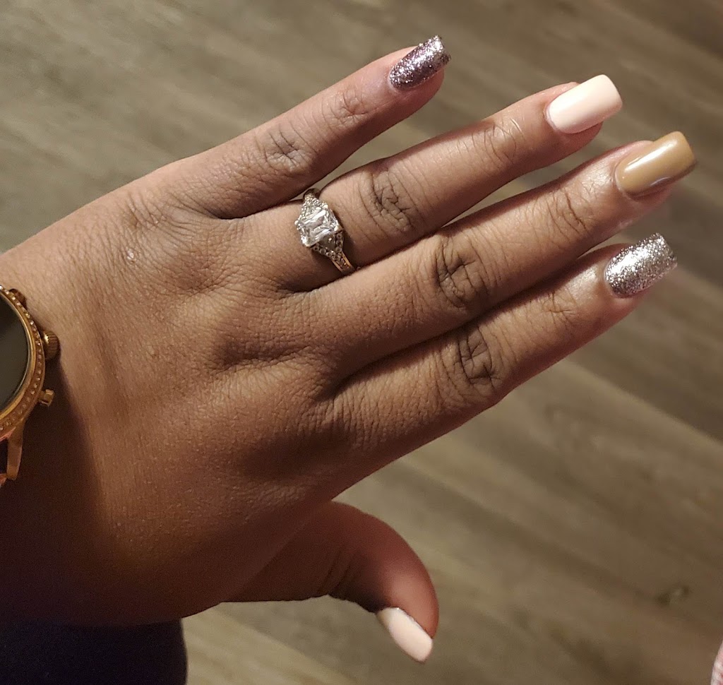 Mindy’s Nails 39345