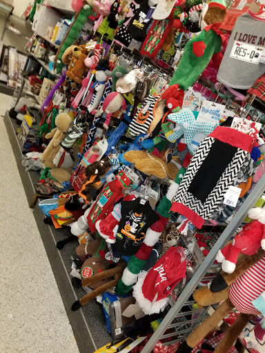 Clothing Store «Ross Dress for Less», reviews and photos, 75 Bellam Blvd, San Rafael, CA 94901, USA