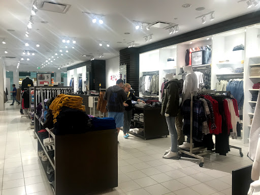 Clothing Store «Express», reviews and photos, 401 NE Northgate Way, Seattle, WA 98125, USA