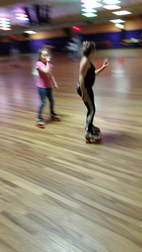 Roller Skating Rink «Magic Wheels Skating Center», reviews and photos, 1671 Fort Campbell Blvd, Clarksville, TN 37042, USA