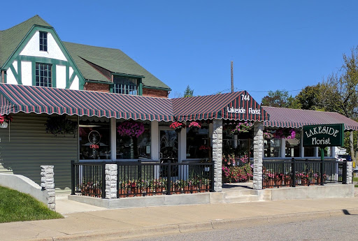 Florist «Lakeside Florist», reviews and photos, 744 Capital Ave SW, Battle Creek, MI 49015, USA