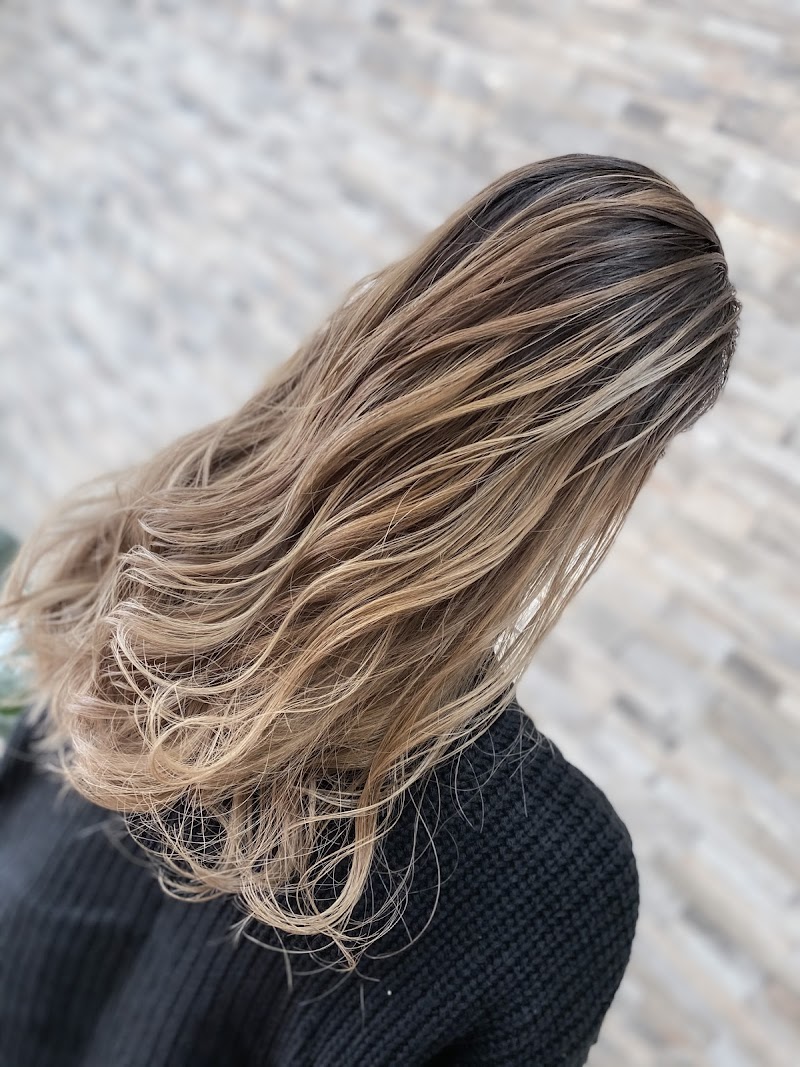 BERNA hair (ベルナヘアー)