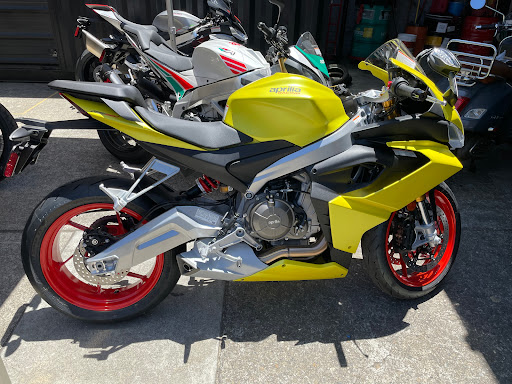 Motorcycle Repair Shop «Rockridge Two Wheels», reviews and photos, 5291 College Ave, Oakland, CA 94618, USA