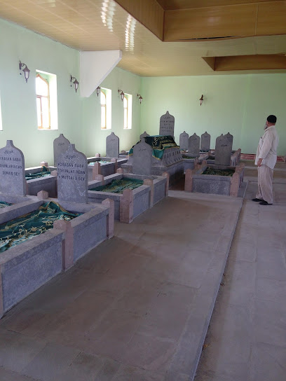 Horasan İlçe Mezarlığı