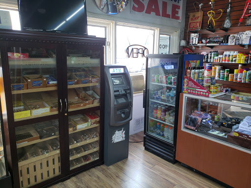 Tobacco Shop «Tobacco Town & Vape», reviews and photos, 9435 W Irving Park Rd, Schiller Park, IL 60176, USA