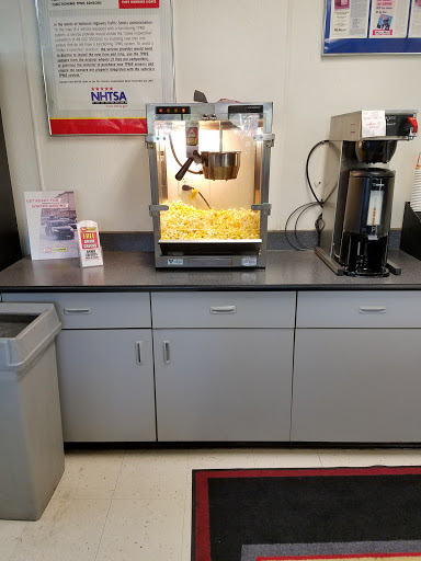 Tire Shop «Les Schwab Tire Center», reviews and photos, 2650 Las Positas Rd, Livermore, CA 94551, USA