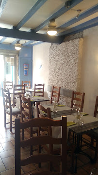 Atmosphère du Restaurant familial L'Escale Bleue - Restaurant de poissons frais local à Collioure - n°8