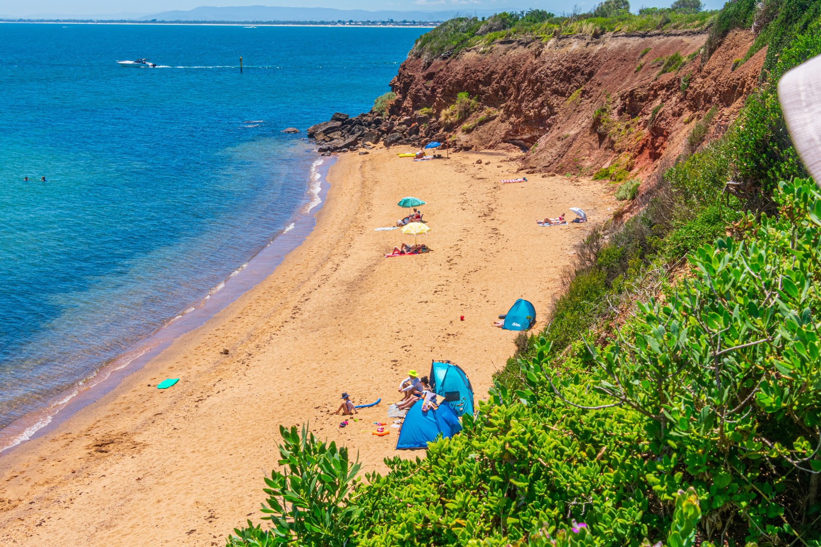 Photo de Daveys Bay Beach avec un niveau de propreté de très propre