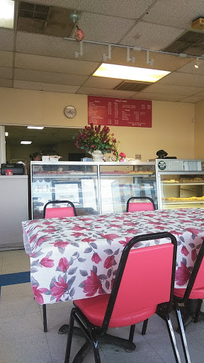 Donut Shop «Donut Town», reviews and photos, 215 E University Dr # 101, McKinney, TX 75069, USA