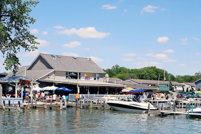 Cranberry Resort Waterfront Bar & Grill