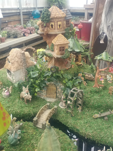 Garden Center «Gregor Farm & Greenhouse Inc», reviews and photos, 2592 Holy Name Dr, Wayzata, MN 55391, USA