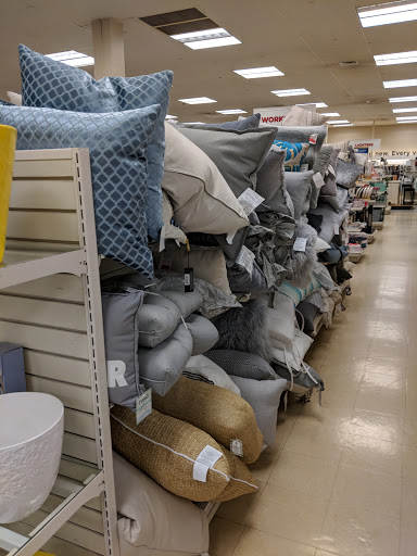 Department Store «Marshalls & HomeGoods», reviews and photos, 2700 Potomac Mills Cir, Woodbridge, VA 22192, USA