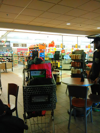 Grocery Store «Super Stop & Shop», reviews and photos, 460 Elm St, West Haven, CT 06516, USA