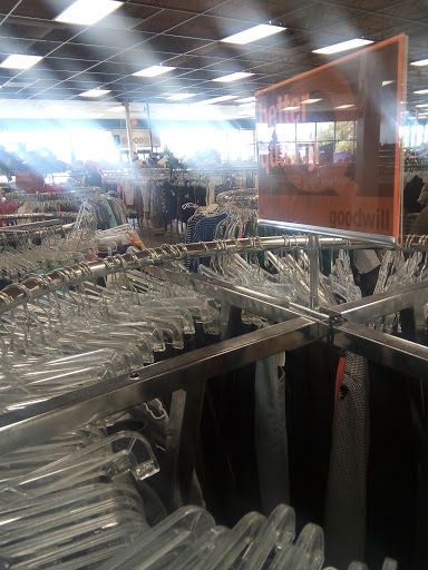 Thrift Store «Mckellips Goodwill Retail Store, Donation Center & Career Center», reviews and photos, 106 E McKellips Rd, Mesa, AZ 85201, USA