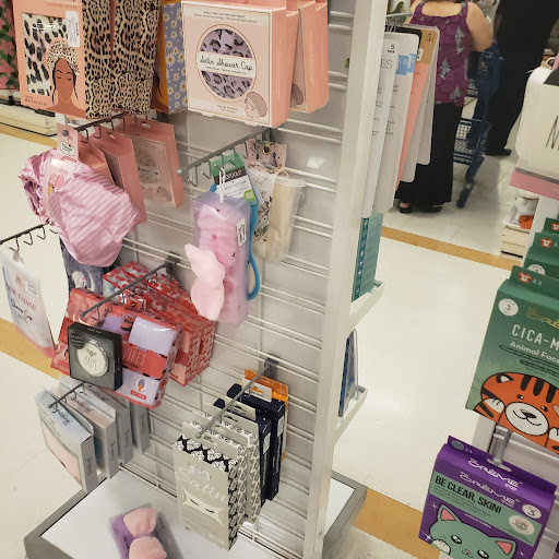 Department Store «Marshalls», reviews and photos, 11239 Ventura Blvd, Studio City, CA 91604, USA