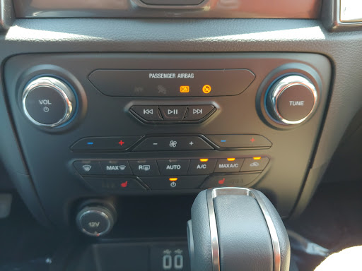 Ford Dealer «Crossroads Ford Lincoln», reviews and photos, 1070 Versailles Rd, Frankfort, KY 40601, USA