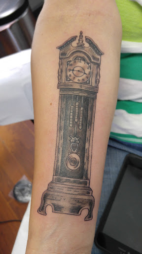 Tattoo Shop «Immortal Canvas», reviews and photos, 4125 Hamilton Middletown Rd, Hamilton, OH 45011, USA