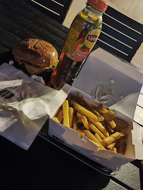 Plats et boissons du Restaurant de hamburgers Black and white Burger à Aurillac - n°6