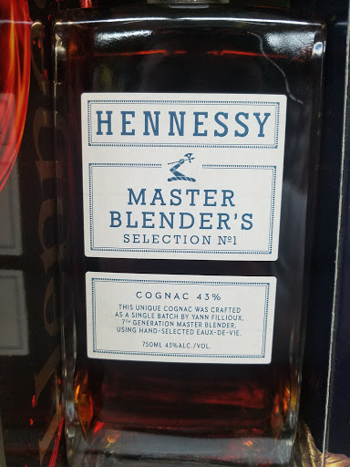 Wine Store «Riverdale Liquors wine Factory», reviews and photos, 207 W 231st St, Bronx, NY 10463, USA