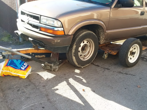 Auto Body Shop «Dr. Auto», reviews and photos, 318 N Natchez Ct, Nashville, TN 37211, USA