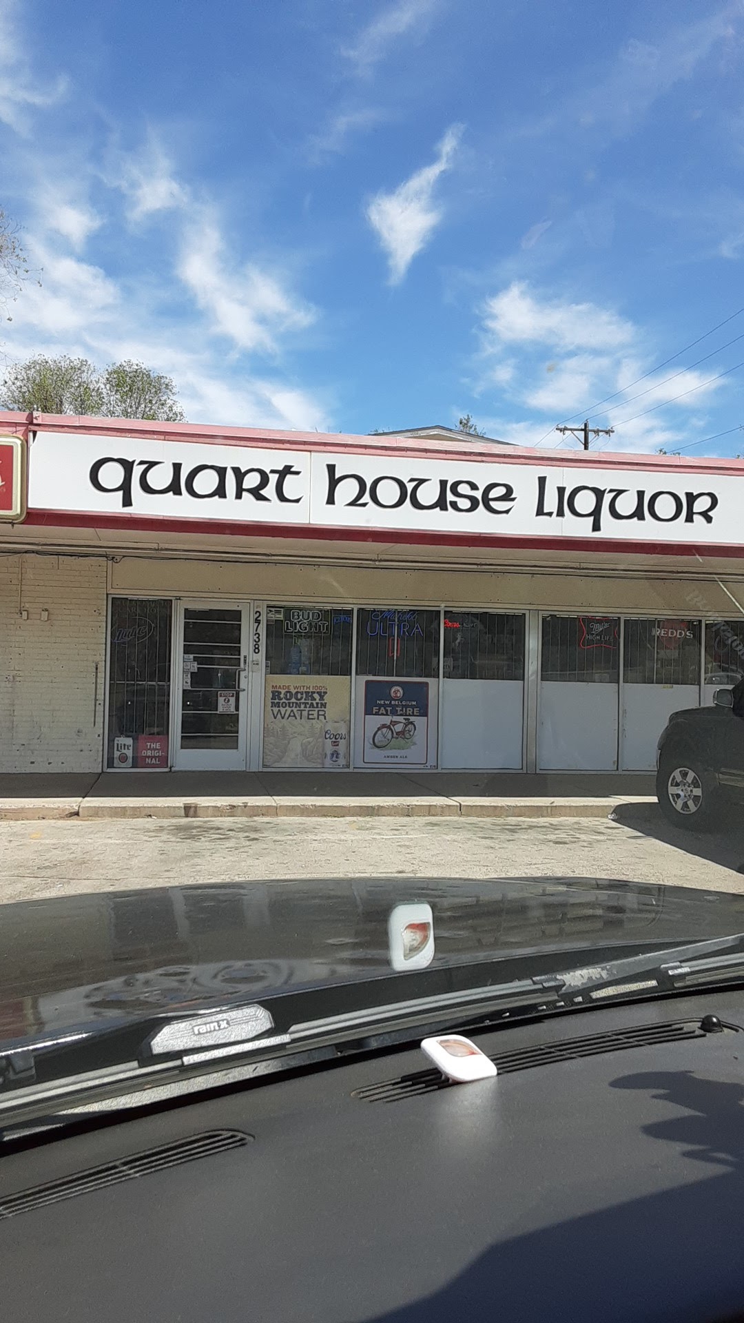 Quart House Liquor