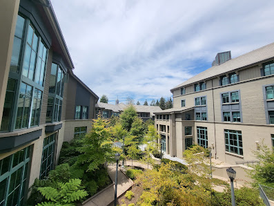 Escuela de Negocios Haas 2220 Piedmont Ave, Berkeley, CA 94720